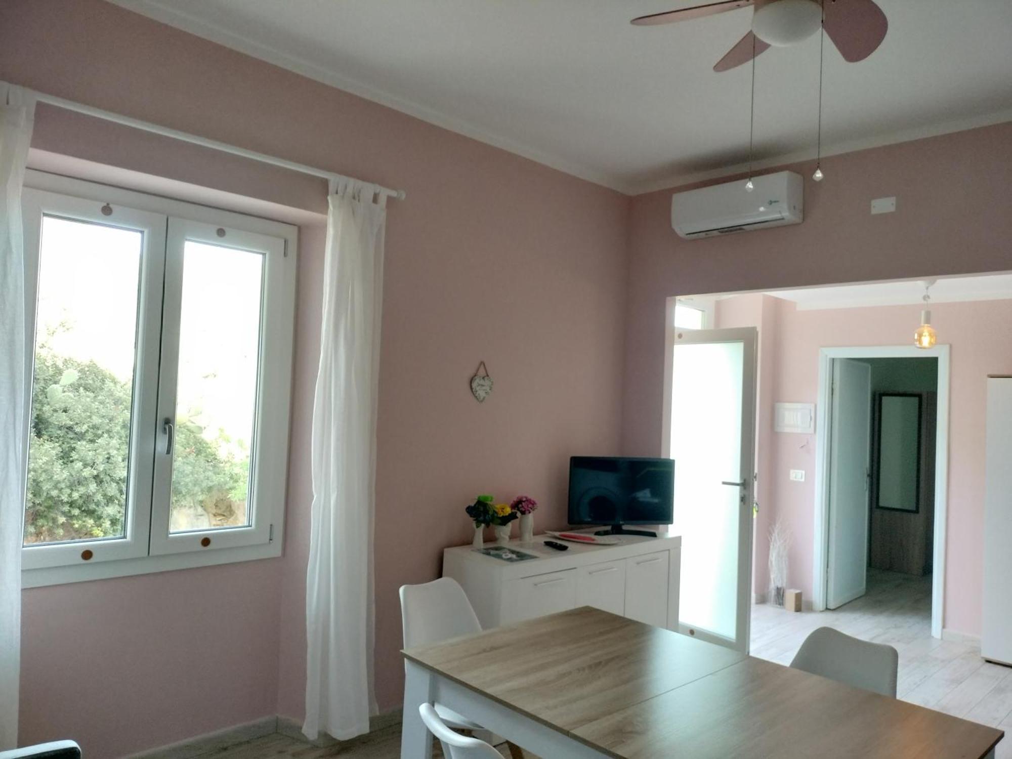 Appartement Domo Deledda à Posada  Extérieur photo